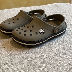 Crocs grey size 9